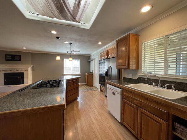 Photo - 4 Verbena Ln House