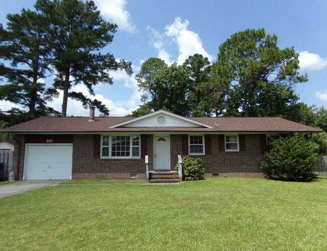 Building Photo - Great Family home