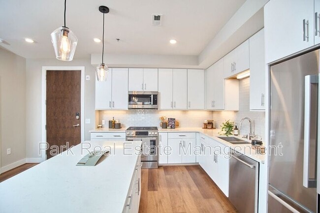 Photo - 214 Hunt St