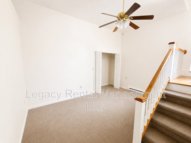 Photo - 283 E Main St Unit 2