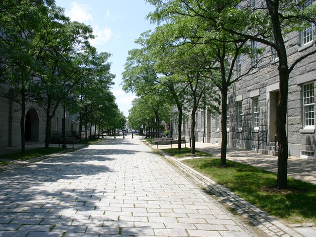 Navy Yard 33