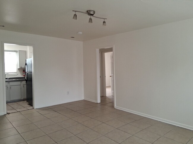 Photo - 8613 S Claiborne Ave