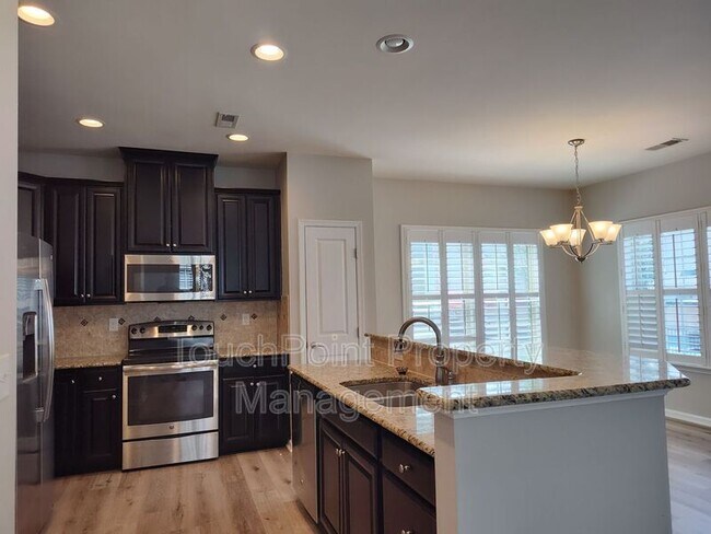 Photo - 2520 Alyssa Ln