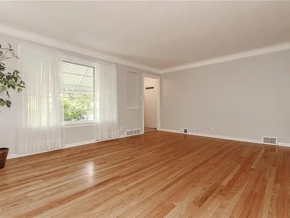 Photo - 1752 Brainard Rd