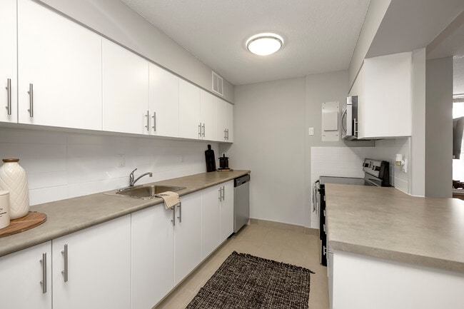 Photo - Richmond Square