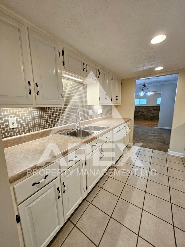 Photo - Spacious 3 Bd 2.5 Ba Condo w/Carport in heart of West Knox!