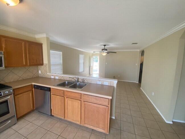 Photo - 347 Old W Trail