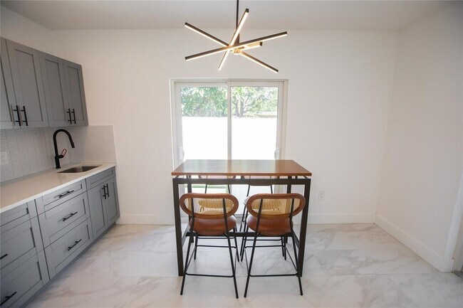 Photo - 1112 NE 17th Terrace Unidad 3