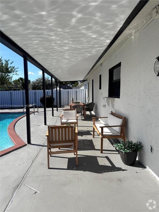 Building Photo - 11010 NW 24th Ct Rental