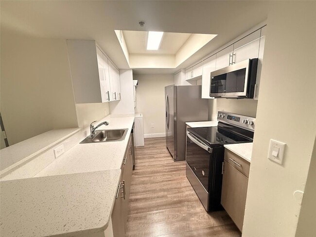 Building Photo - 18335 NW 68th Ave Unit 255-201