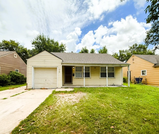 Photo - 1748 N Garland St House