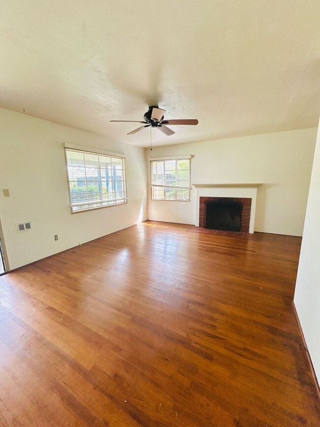 Photo - 427 Palomar Ave