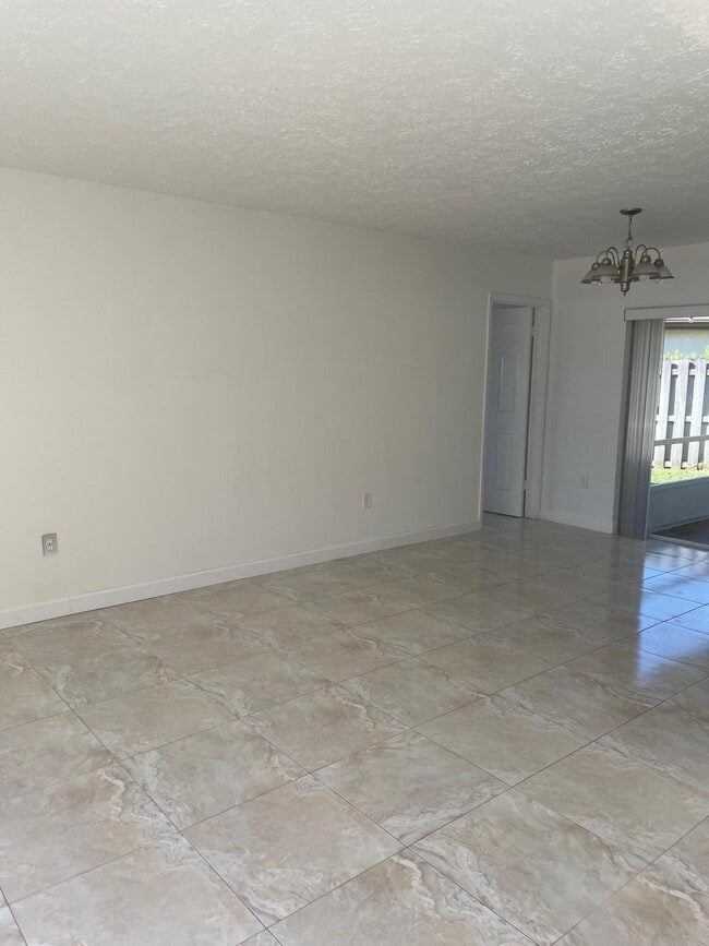 Photo - 1283 Anhinga Dr