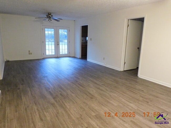 Photo - 1003 Greenwood Dr