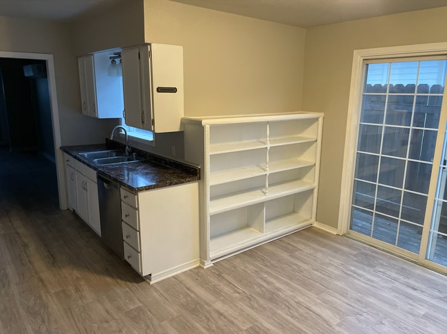 Photo - 2116 S Longmont Ave