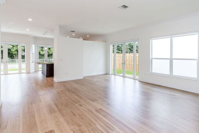 Photo - 5312 NW 106th Ct