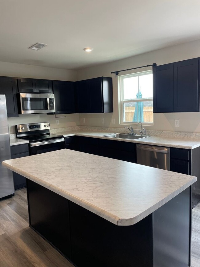 Photo - 2017 Westchester Dr