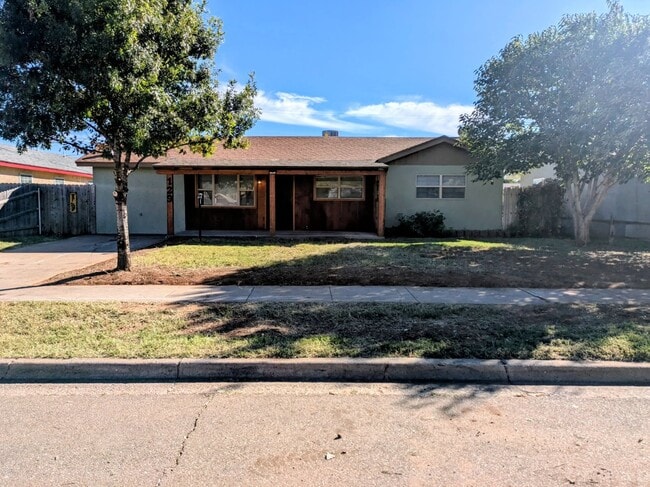 Photo - 129 Circle Dr