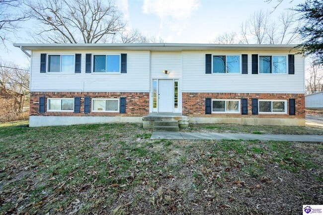 Building Photo - 244 Pinewood Dr Unit Apt #1
