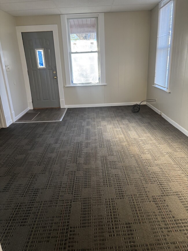 Photo - 957 Dorchester Ave SW