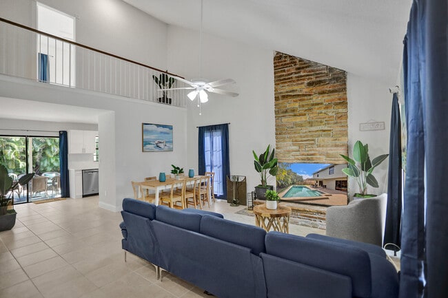 Photo - 3530 Chatelaine Blvd