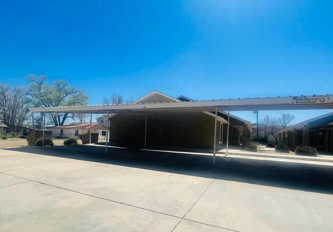 Building Photo - 1101 W 15th St Unit C