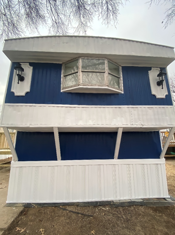 Photo - 777 E Yerby St