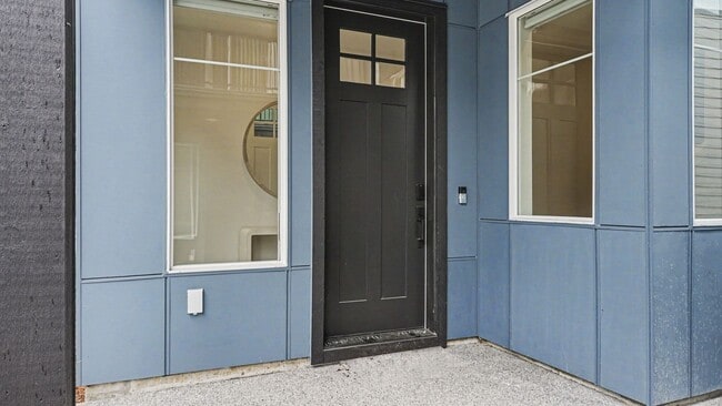 Photo - 626 164th St SW