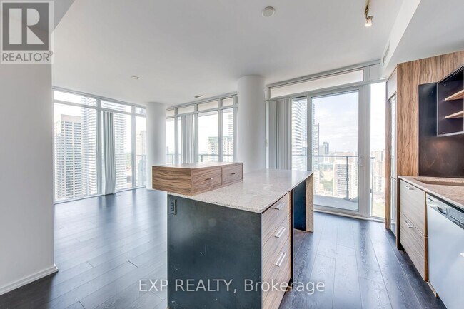 Photo - 75 St Nicholas St Unité 2908