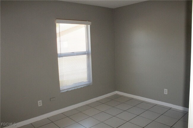 Photo - 1811 SE 15th Pl