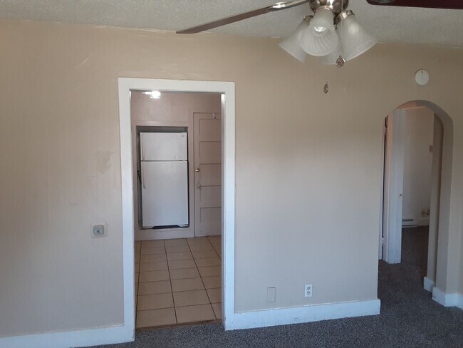 Photo - 419 W 14th St Unidad 419