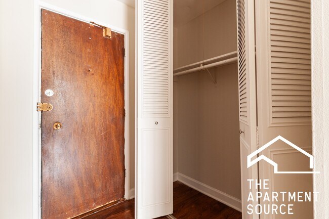 Photo - 6011 N Winthrop Ave Unidad 407