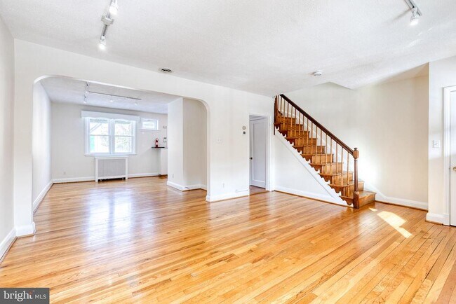 Photo - 3918 Beech Ave