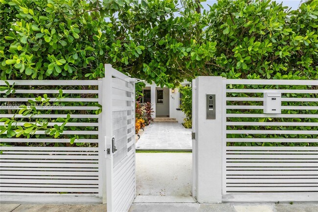 Photo - 741 NE 87th St