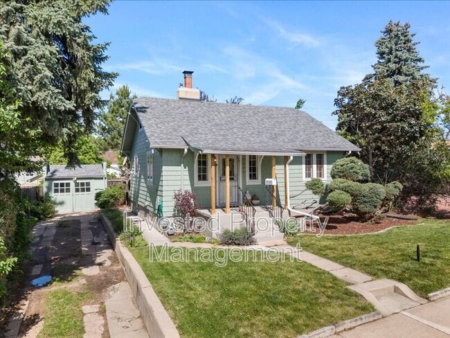 Photo - 3077 Benton St