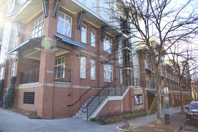 Building Photo - 1101 W 1st St