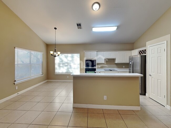 Photo - 14 Sweetwood