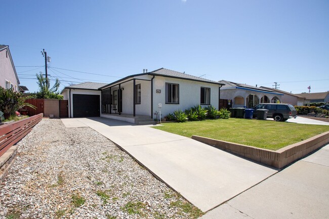 Photo - Lakewood Home, 2 Bedroom, 1 Bath with GREAT Backyard Space!