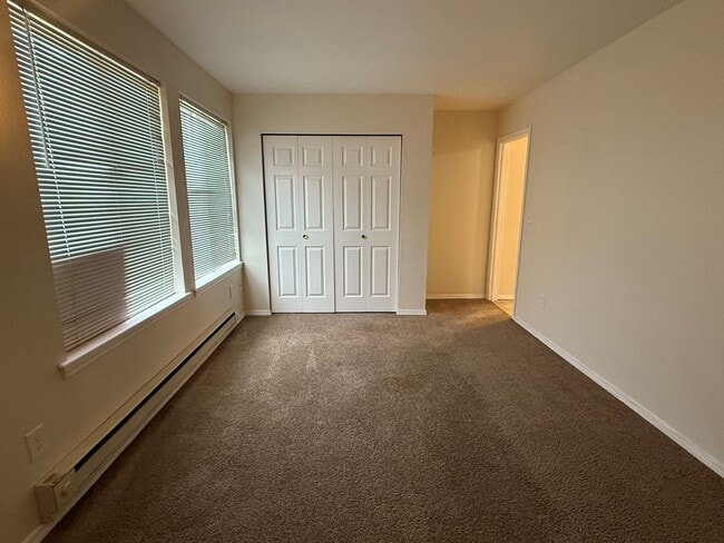 Photo - 553 11th St NE Unit B