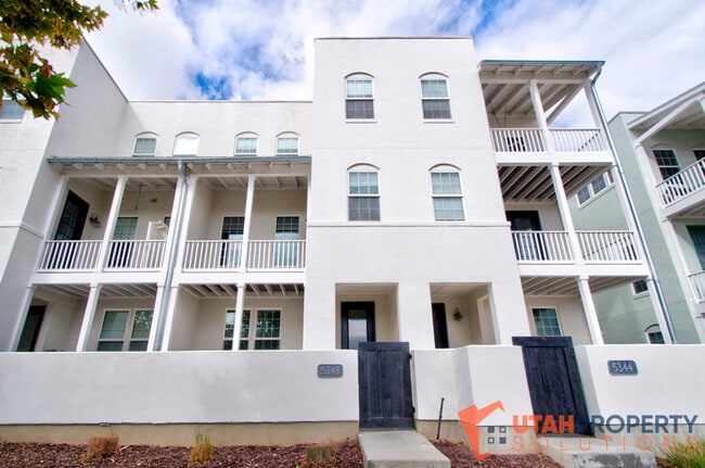 Building Photo - 5348 W South Jordan Pky
