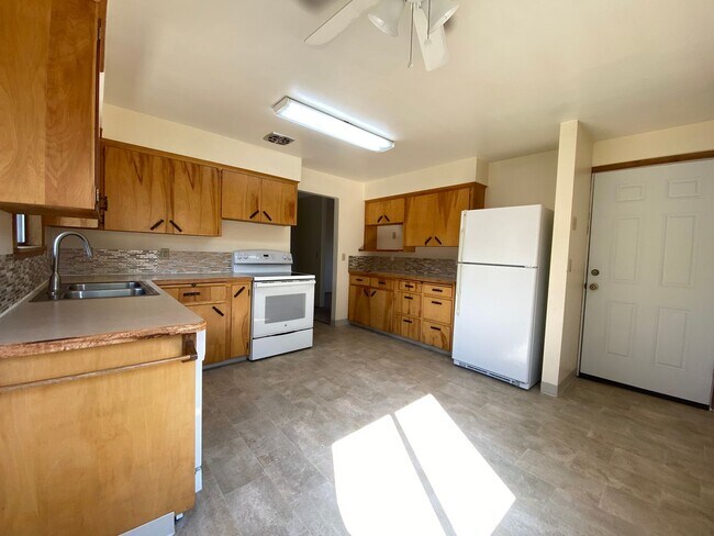 Photo - Move in Special-$500 off 1st Month’s Rent....