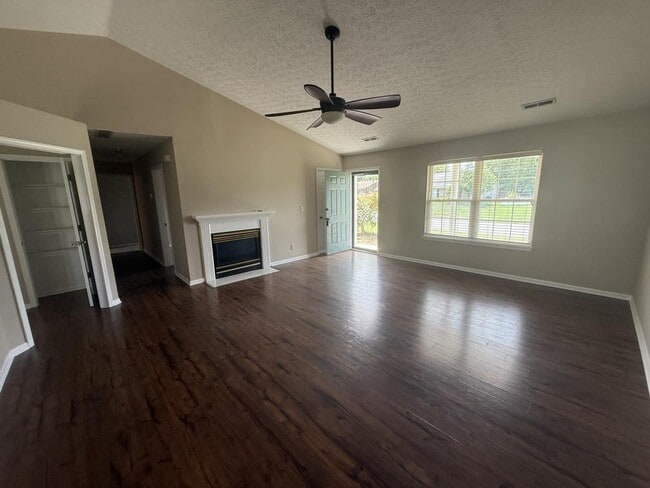 Photo - 2444 Savannah Dr