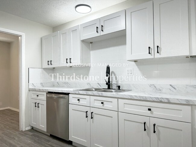 Photo - 2350 Betsy Dr