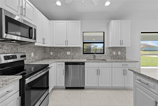 Photo - 710 NW 2nd Ln