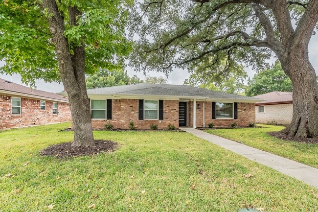 Photo - 1300 Potomac Dr