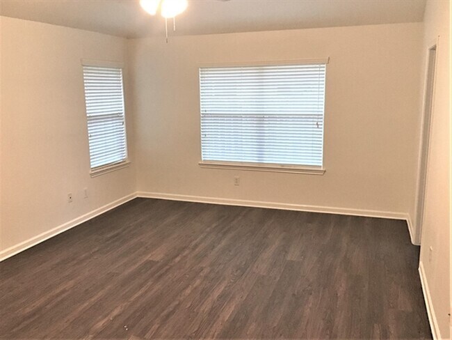 Photo - 4910 Monarch Meadow Ln