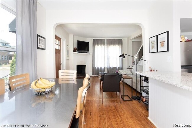 Photo - 1080 Wayburn St