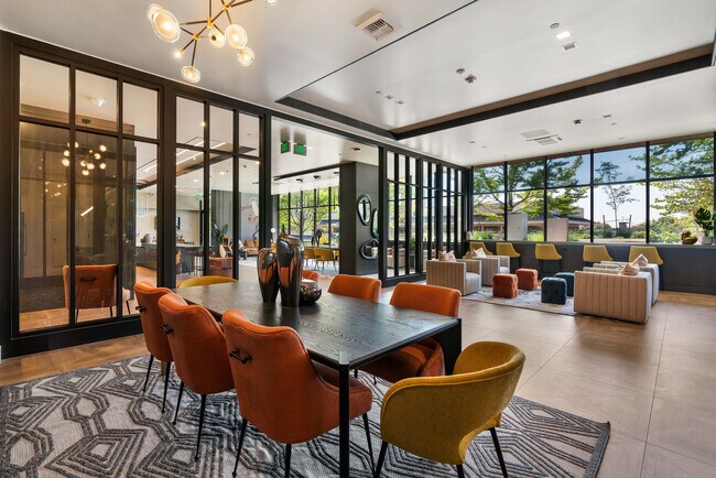 Bellevue10 - August 30 - lounge lobby -web - 33