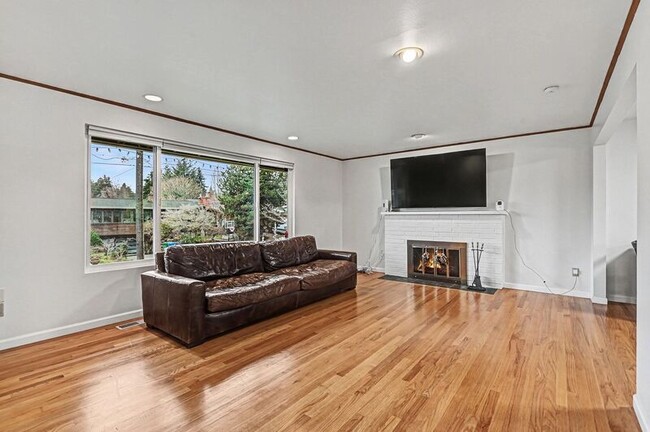 Photo - 7028 39th Ave NE