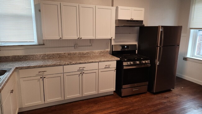 Photo - Elegant 2-Bedroom Duplex in Lively St. Louis Neighborhood. Unit 2f